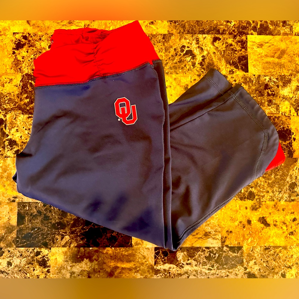 OU workout capris. Never wore!